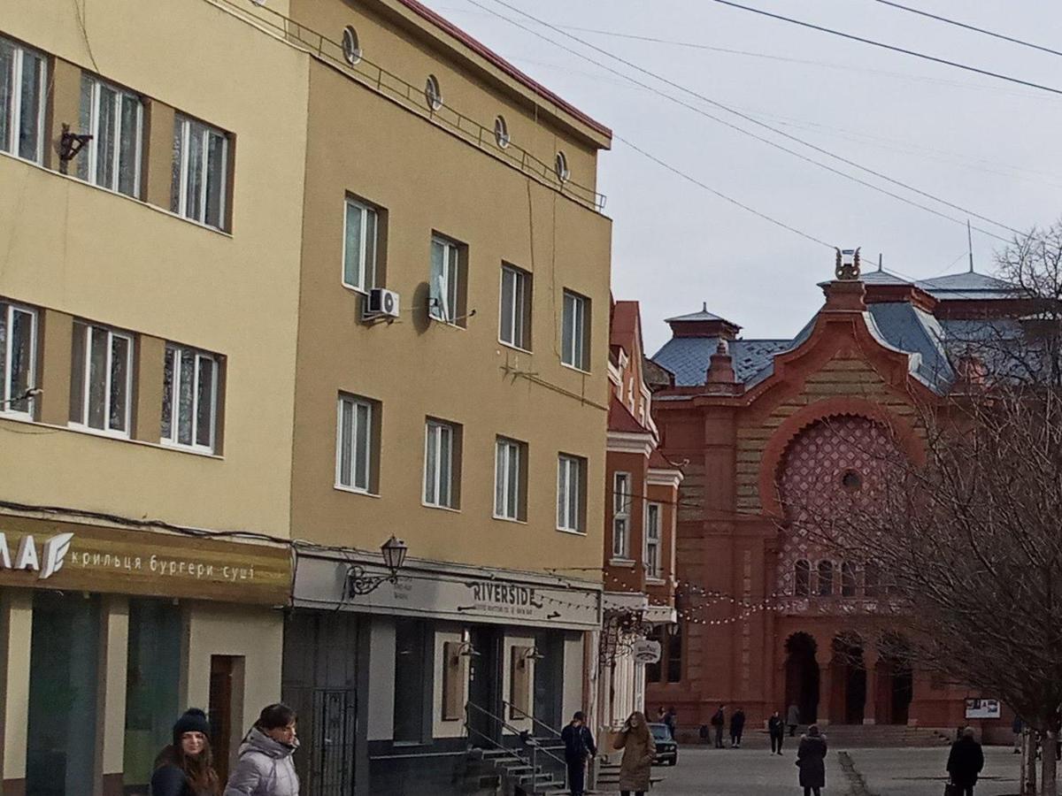 Затишна Двокімнатна Квартира В Самому Серці Ужгорода อุชโฮรอด ภายนอก รูปภาพ